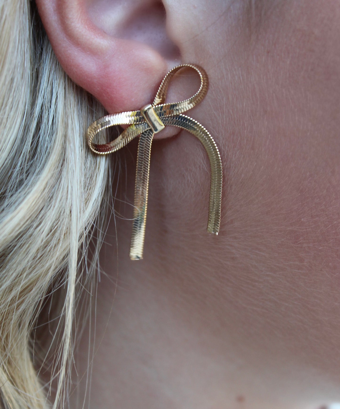 Herringbone Chain Bow Tie Earrings