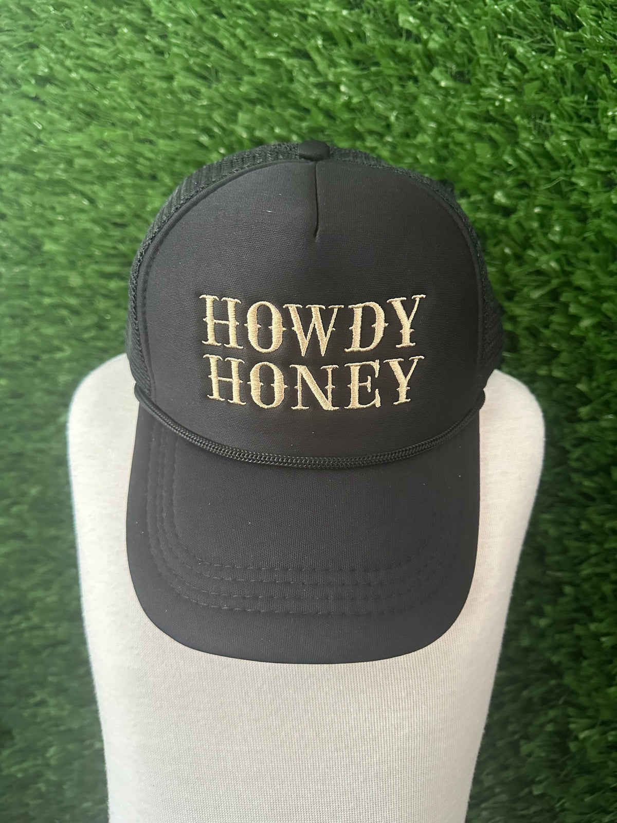 Howdy Honey Trucker Hat – Sittin’ Pretty Co.